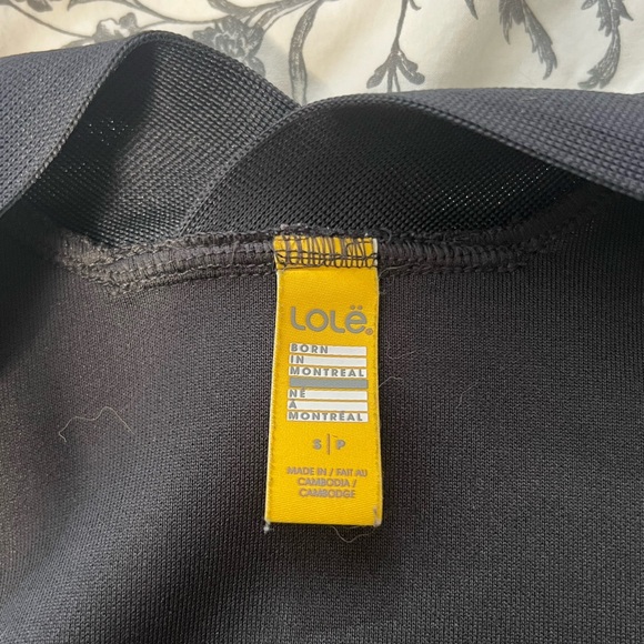 Lolë Cardigan - Picture 2 of 3